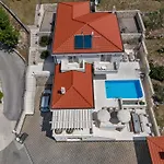 Prestige Villa *
