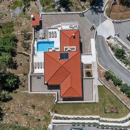 Prestige Villa Baška Voda
