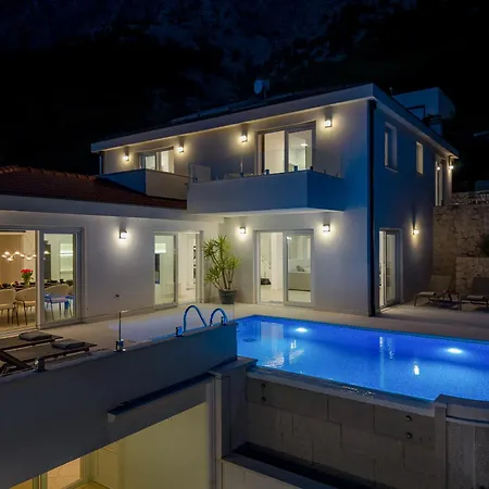 Prestige Villa *