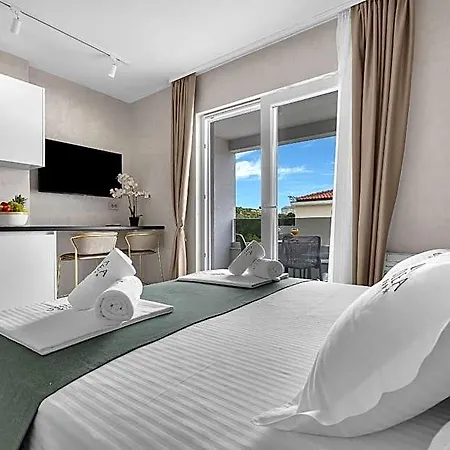 Villa Prestige Βίλα Baška Voda