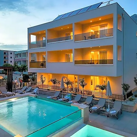 Villa Prestige * Baška Voda