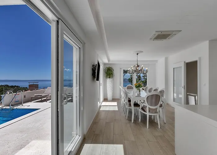 Prestige Villa *